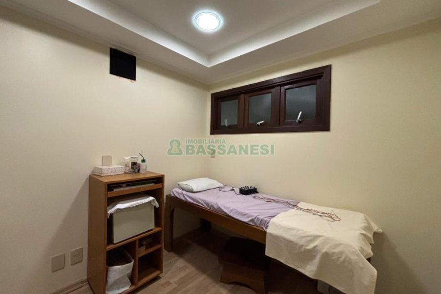 Sala com 78m², no bairro Centro em Caxias do Sul para Alugar