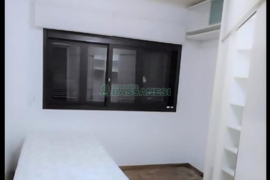 Casa com 363m², 4 dormitórios, 6 vagas, no bairro Saint Etienne em Caxias do Sul para Alugar