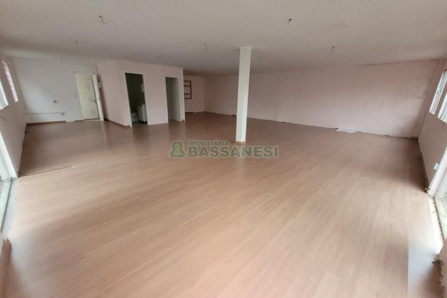 Sala com 55m², no bairro Cruzeiro em Caxias do Sul para Alugar