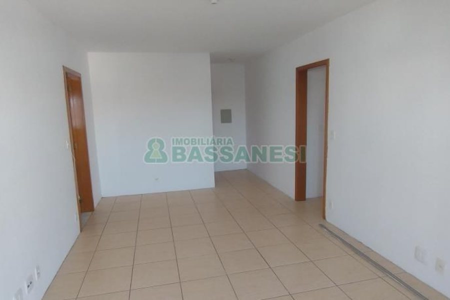 Apartamento com 81m², 2 dormitórios, 1 vaga, no bairro Santa Lúcia em Caxias do Sul para Comprar