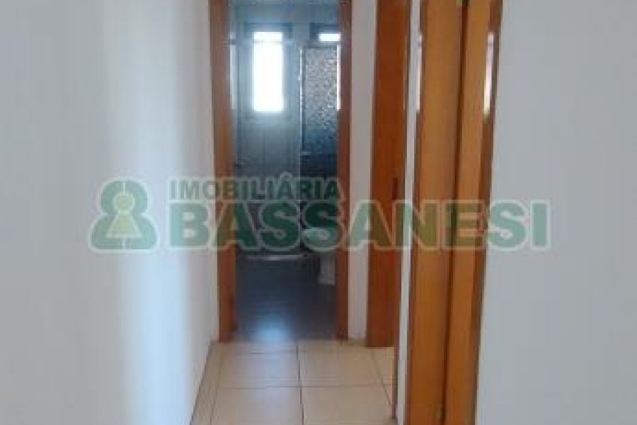 Apartamento com 81m², 2 dormitórios, 1 vaga, no bairro Santa Lúcia em Caxias do Sul para Comprar