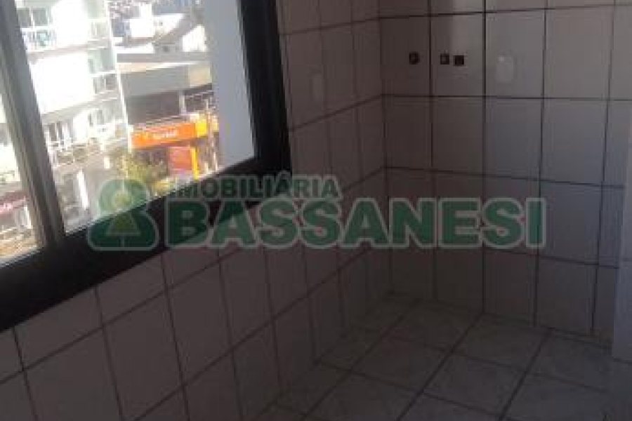 Apartamento com 81m², 2 dormitórios, 1 vaga, no bairro Santa Lúcia em Caxias do Sul para Comprar