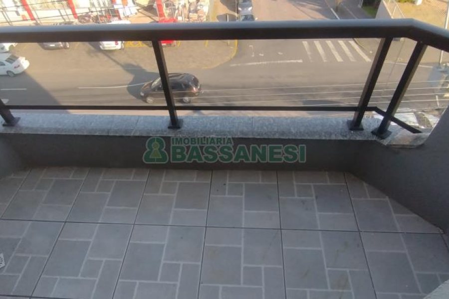 Apartamento com 81m², 2 dormitórios, 1 vaga, no bairro Santa Lúcia em Caxias do Sul para Comprar