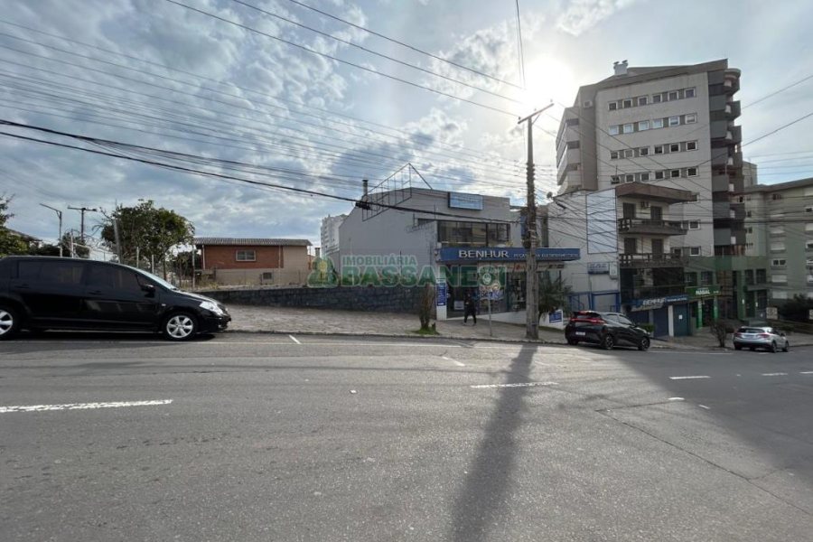 Terreno com 375m², no bairro São Pelegrino em Caxias do Sul para Alugar ou Comprar