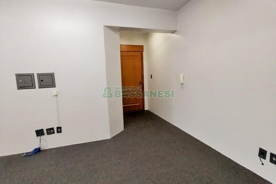 Sala com 88m², no bairro Lourdes em Caxias do Sul para Comprar