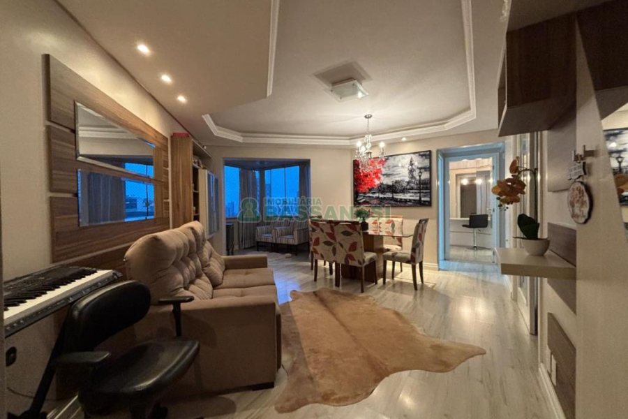 Apto Mobiliado com 98m², 2 dormitórios, 1 vaga, no bairro São Pelegrino em Caxias do Sul para Alugar