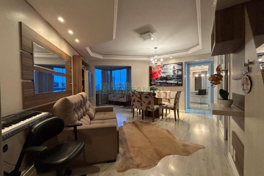 Apto Mobiliado com 98m², 2 dormitórios, 1 vaga, no bairro São Pelegrino em Caxias do Sul para Alugar