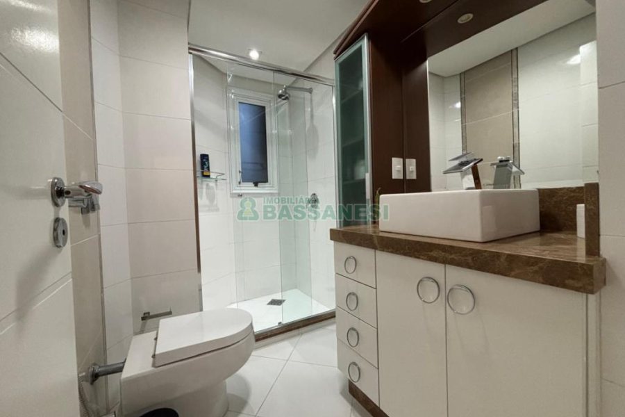 Apto Mobiliado com 98m², 2 dormitórios, 1 vaga, no bairro São Pelegrino em Caxias do Sul para Alugar