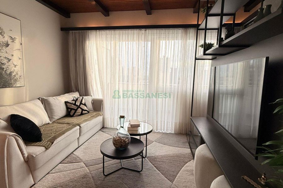 Apto Mobiliado com 85m², 2 dormitórios, 2 vagas, no bairro Exposição em Caxias do Sul para Alugar