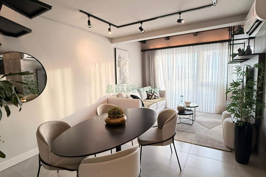 Apto Mobiliado com 85m², 2 dormitórios, 2 vagas, no bairro Exposição em Caxias do Sul para Alugar