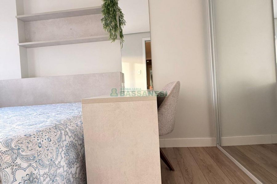 Apto Mobiliado com 85m², 2 dormitórios, 2 vagas, no bairro Exposição em Caxias do Sul para Alugar