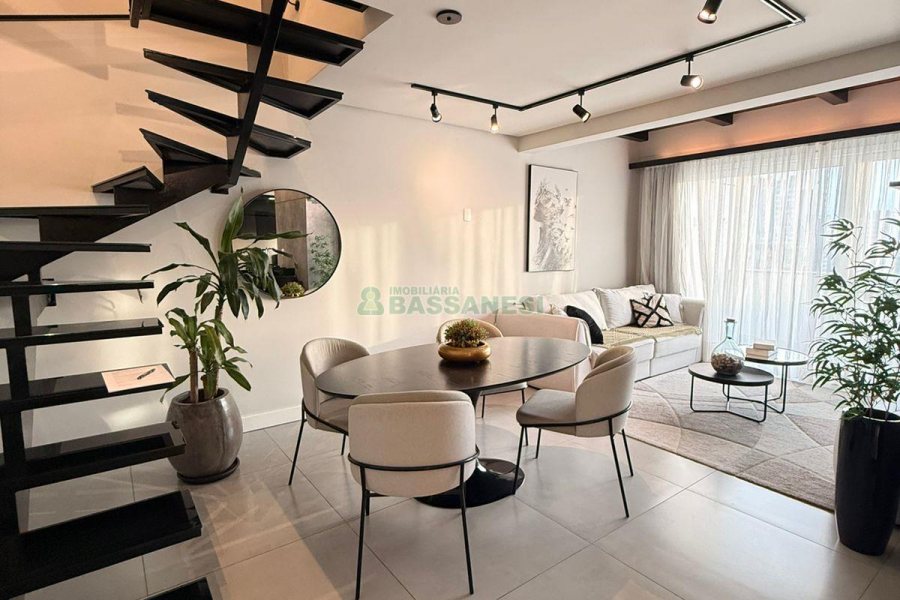 Apto Mobiliado com 85m², 2 dormitórios, 2 vagas, no bairro Exposição em Caxias do Sul para Alugar