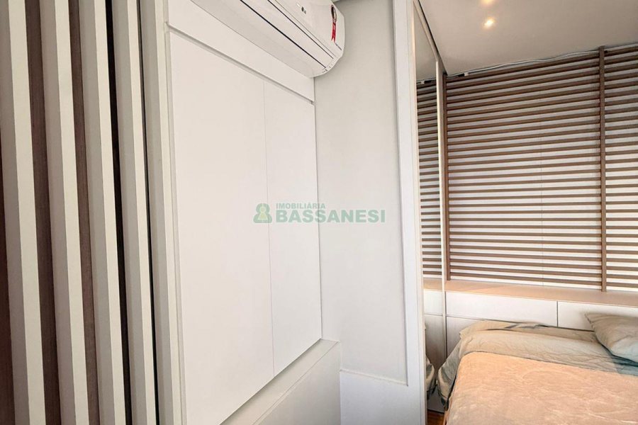 Apto Mobiliado com 85m², 2 dormitórios, 2 vagas, no bairro Exposição em Caxias do Sul para Alugar