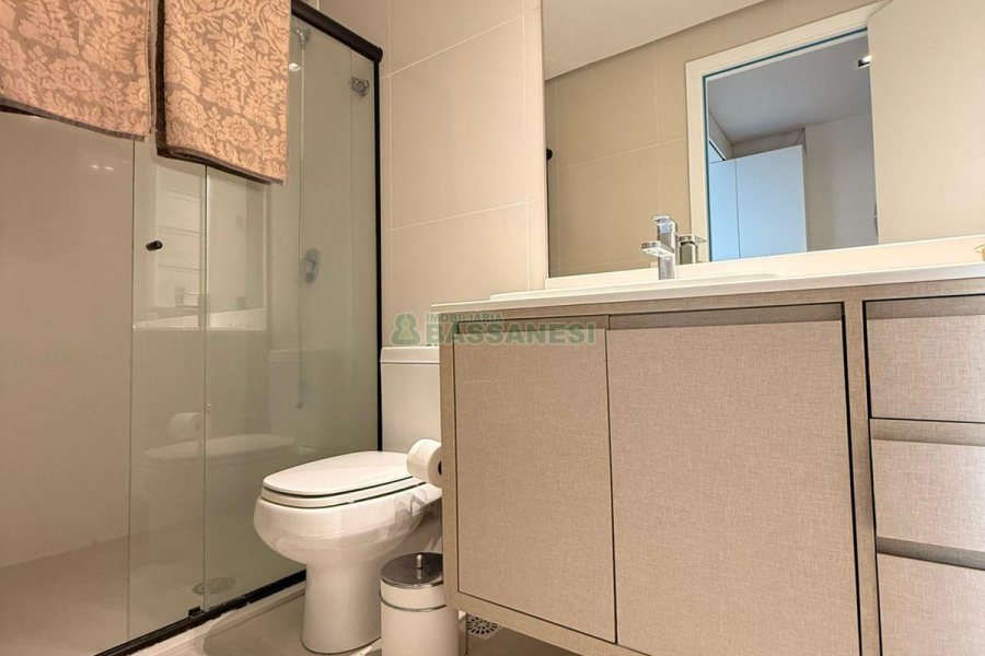 Apto Mobiliado com 85m², 2 dormitórios, 2 vagas, no bairro Exposição em Caxias do Sul para Alugar