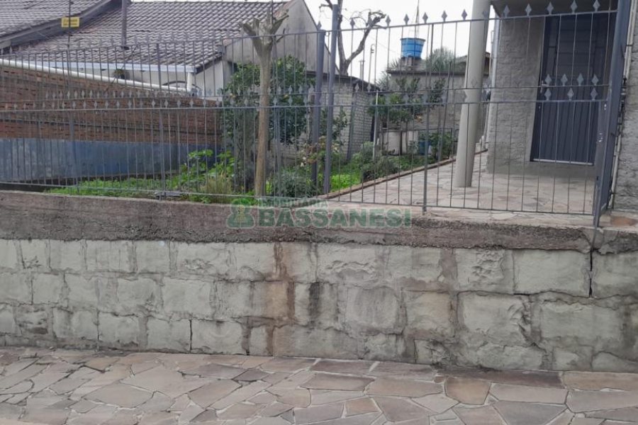 Casa com 164m², 3 dormitórios, 1 vaga, no bairro Bela Vista em Caxias do Sul para Comprar