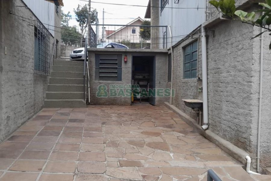 Casa com 164m², 3 dormitórios, 1 vaga, no bairro Bela Vista em Caxias do Sul para Comprar