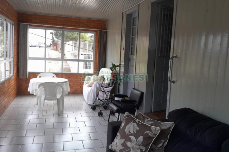 Casa com 164m², 3 dormitórios, 1 vaga, no bairro Bela Vista em Caxias do Sul para Comprar