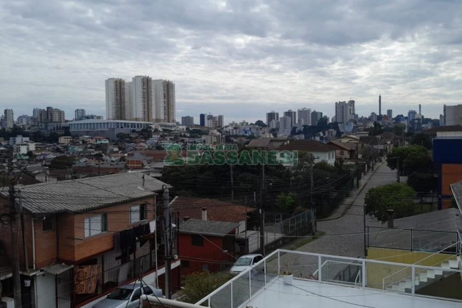 Casa com 164m², 3 dormitórios, 1 vaga, no bairro Bela Vista em Caxias do Sul para Comprar