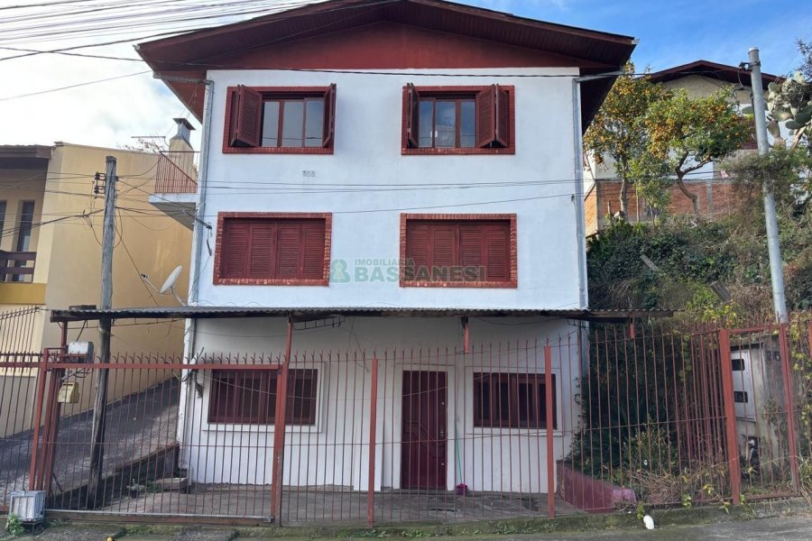Casa com 100m², 3 dormitórios, no bairro Floresta em Caxias do Sul para Alugar