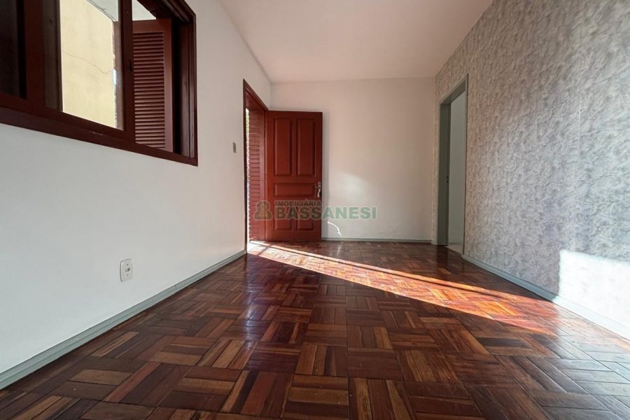 Casa com 100m², 3 dormitórios, no bairro Floresta em Caxias do Sul para Alugar