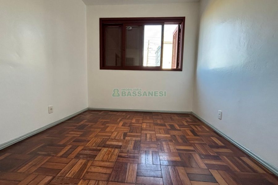 Casa com 100m², 3 dormitórios, no bairro Floresta em Caxias do Sul para Alugar