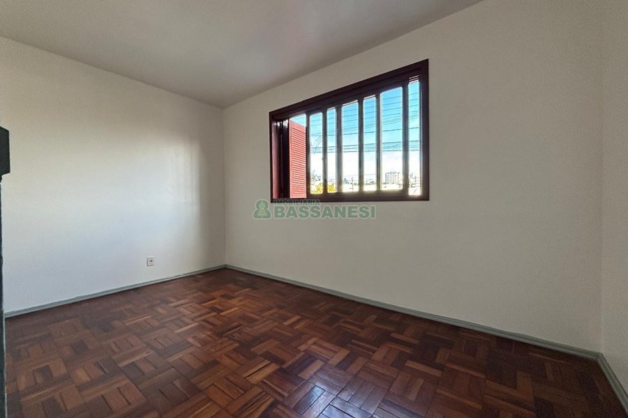 Casa com 100m², 3 dormitórios, no bairro Floresta em Caxias do Sul para Alugar