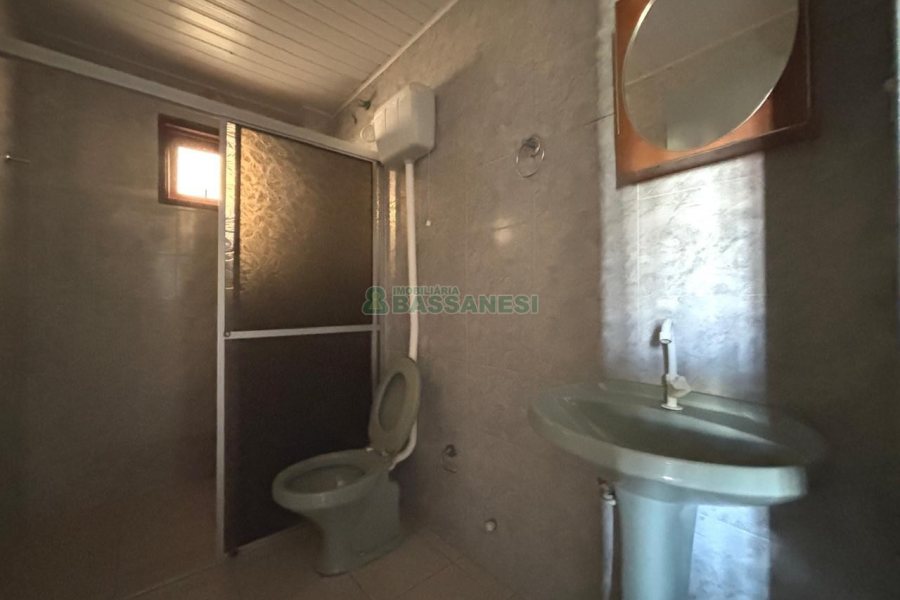 Casa com 100m², 3 dormitórios, no bairro Floresta em Caxias do Sul para Alugar