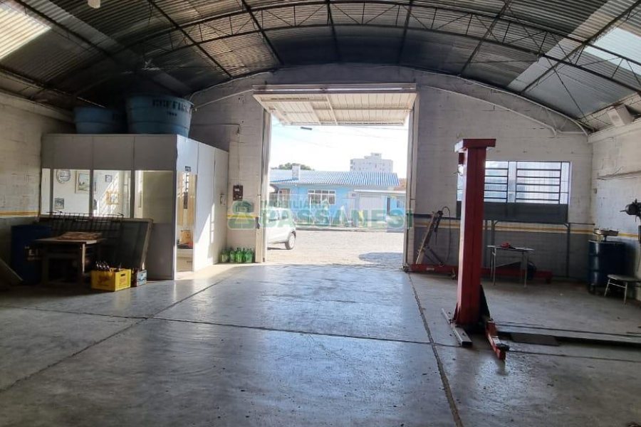 Pavilhão com 504m², no bairro Presidente Vargas em Caxias do Sul para Comprar