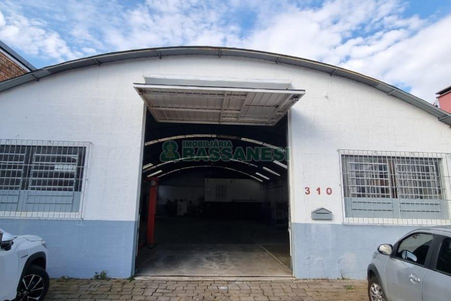 Pavilhão com 504m², no bairro Presidente Vargas em Caxias do Sul para Comprar