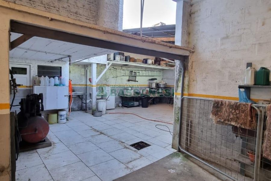 Pavilhão com 504m², no bairro Presidente Vargas em Caxias do Sul para Comprar