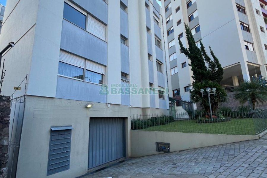 Apartamento com 106m², 3 dormitórios, 1 vaga, no bairro Centro em Caxias do Sul para Comprar