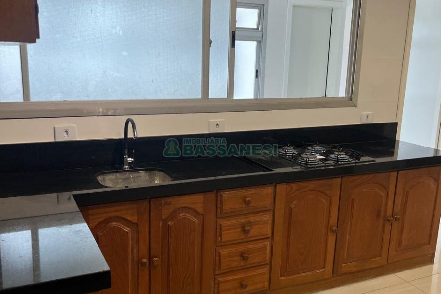 Apartamento com 106m², 3 dormitórios, 1 vaga, no bairro Centro em Caxias do Sul para Comprar