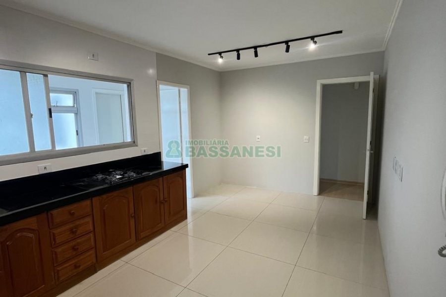 Apartamento com 106m², 3 dormitórios, 1 vaga, no bairro Centro em Caxias do Sul para Comprar