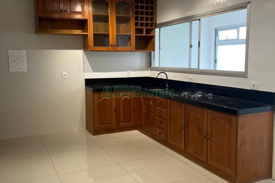 Apartamento com 106m², 3 dormitórios, 1 vaga, no bairro Centro em Caxias do Sul para Comprar