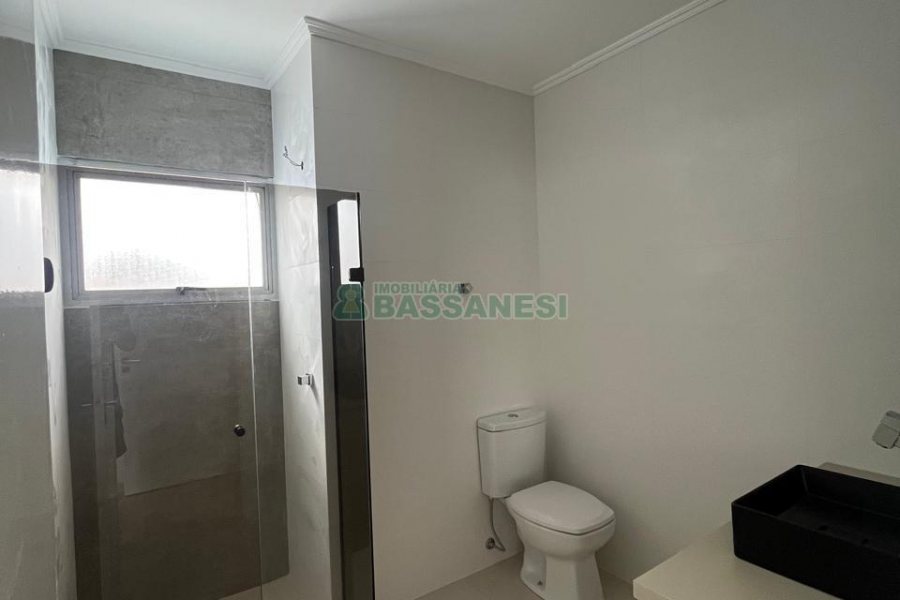 Apartamento com 106m², 3 dormitórios, 1 vaga, no bairro Centro em Caxias do Sul para Comprar