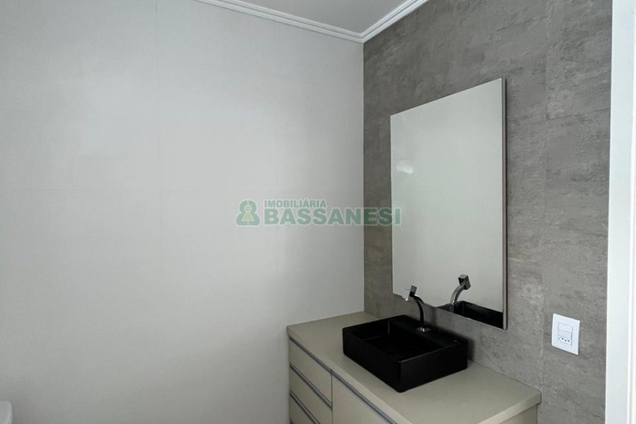 Apartamento com 106m², 3 dormitórios, 1 vaga, no bairro Centro em Caxias do Sul para Comprar
