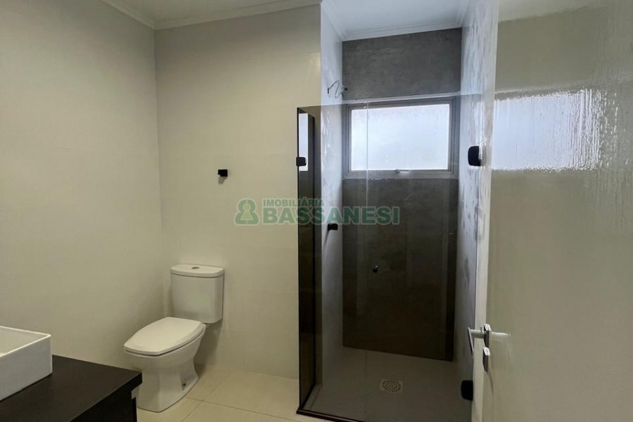 Apartamento com 106m², 3 dormitórios, 1 vaga, no bairro Centro em Caxias do Sul para Comprar