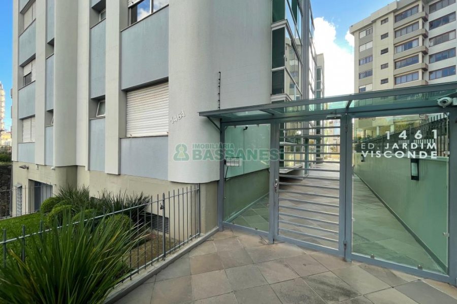 Apartamento com 106m², 3 dormitórios, 1 vaga, no bairro Centro em Caxias do Sul para Comprar