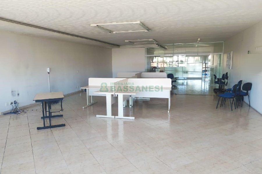 Sala com 288m², no bairro Santa Catarina em Caxias do Sul para Alugar