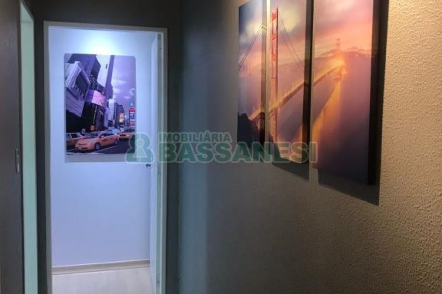 Apartamento com 57m², 2 dormitórios, no bairro Centro em Caxias do Sul para Comprar