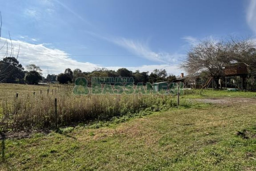 Terreno com 1320m², no bairro Linha 40 em Caxias do Sul para Comprar