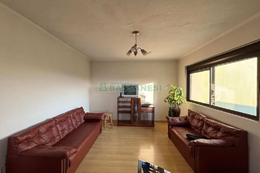 Apto Mobiliado com 78m², 2 dormitórios, 1 vaga, no bairro Sagrada Família em Caxias do Sul para Alugar