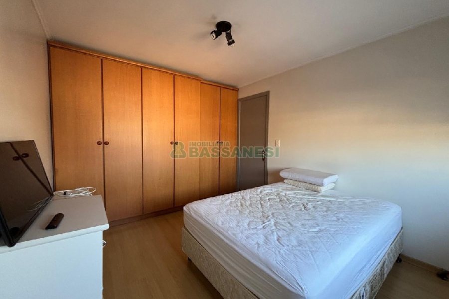 Apto Mobiliado com 78m², 2 dormitórios, 1 vaga, no bairro Sagrada Família em Caxias do Sul para Alugar