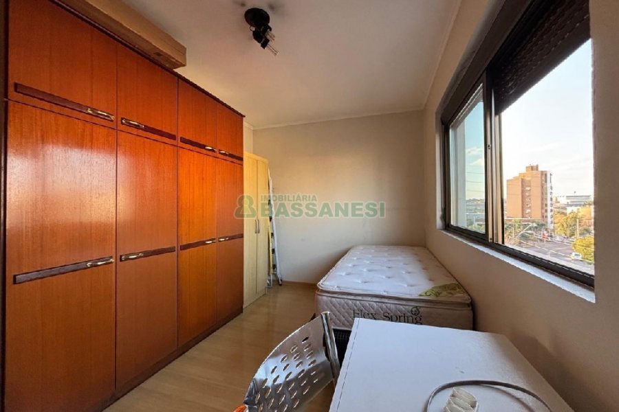 Apto Mobiliado com 78m², 2 dormitórios, 1 vaga, no bairro Sagrada Família em Caxias do Sul para Alugar