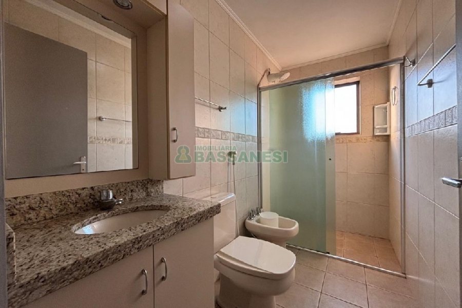 Apto Mobiliado com 78m², 2 dormitórios, 1 vaga, no bairro Sagrada Família em Caxias do Sul para Alugar