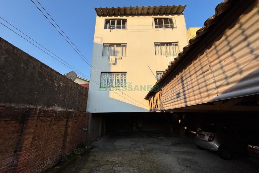 Apto Mobiliado com 78m², 2 dormitórios, 1 vaga, no bairro Sagrada Família em Caxias do Sul para Alugar