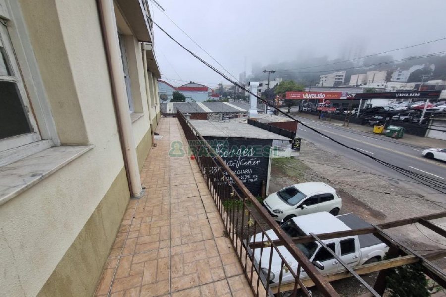 Apartamento com 100m², 2 dormitórios, no bairro São Leopoldo em Caxias do Sul para Alugar