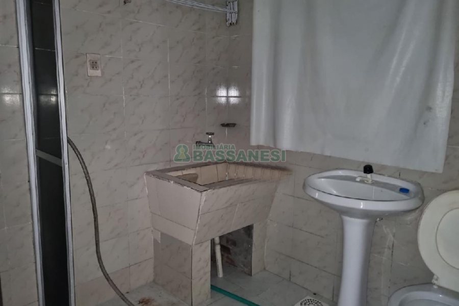 Apartamento com 100m², 2 dormitórios, no bairro São Leopoldo em Caxias do Sul para Alugar