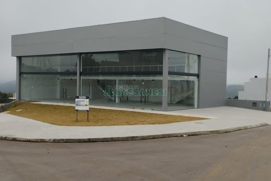 Pavilhão com 360m², no bairro São Giácomo em Caxias do Sul para Alugar