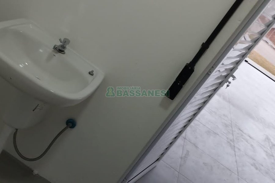 Pavilhão com 360m², no bairro São Giácomo em Caxias do Sul para Alugar